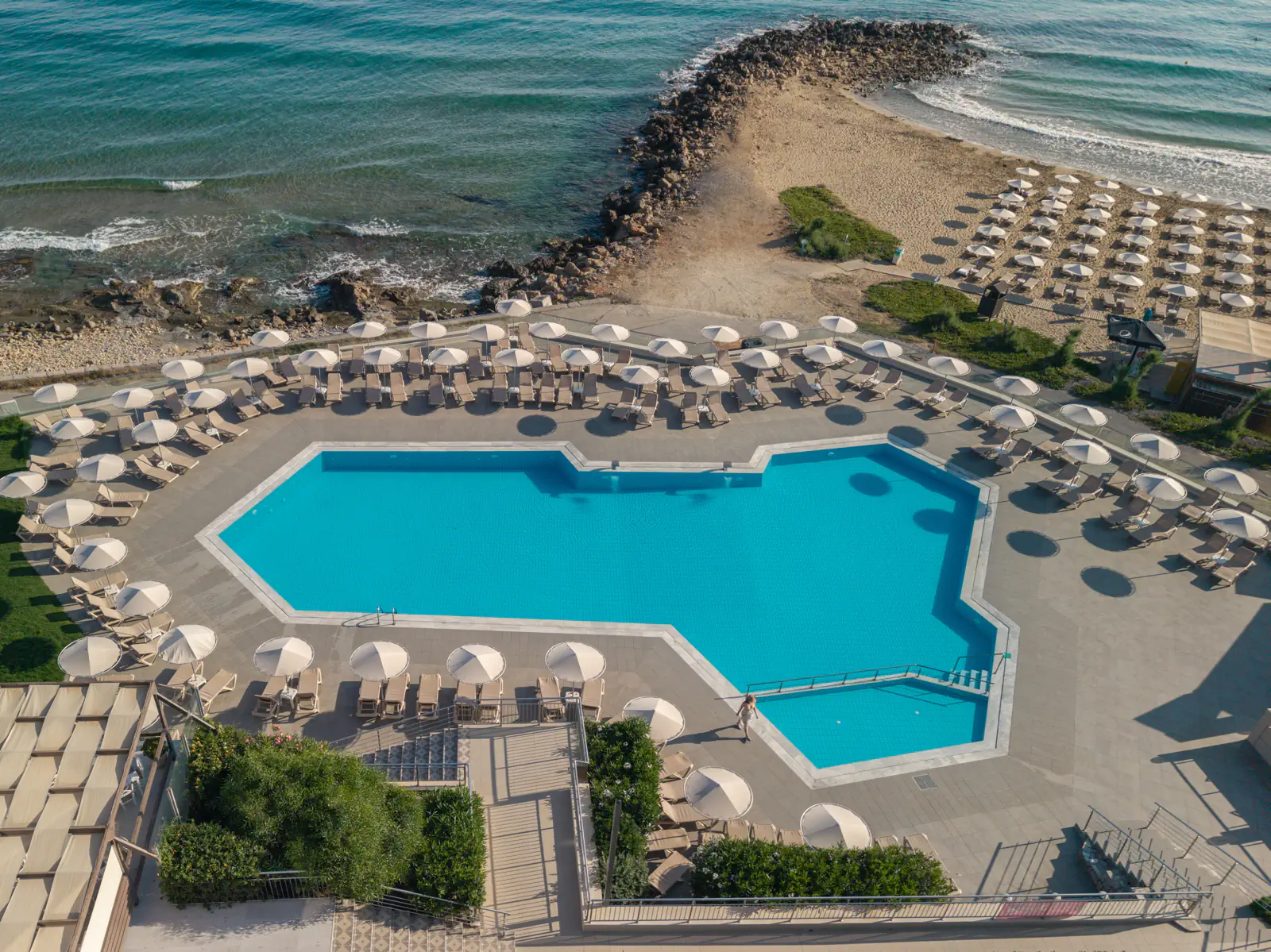 dal travel Themis Beach Hotel