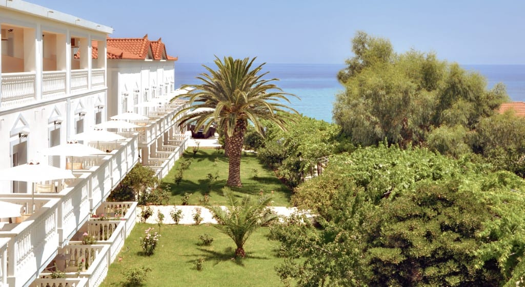 Belussi Beach Hotel & Suites