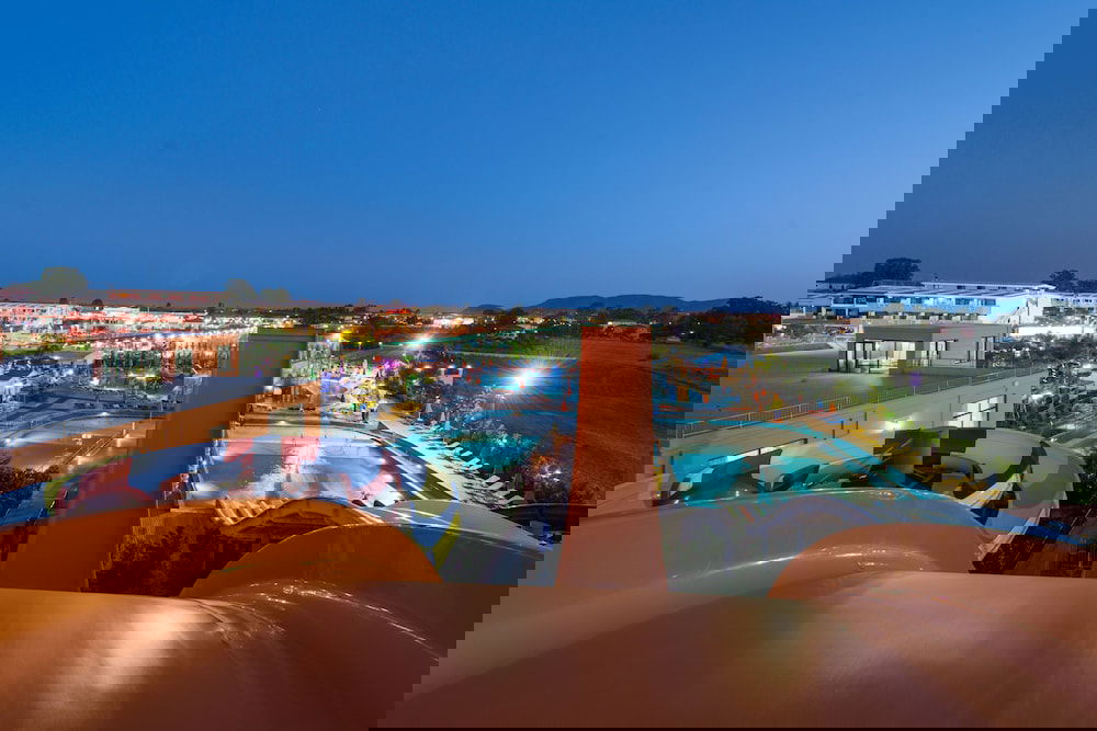 Hotel Caretta Beach Resort & Waterpark