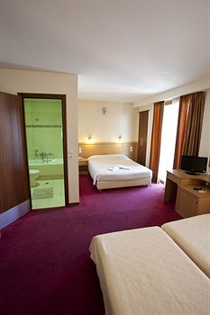 dal travel Golden City Hotel