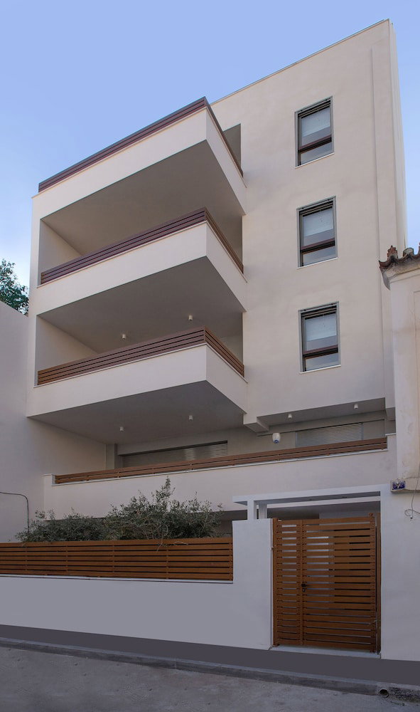 Acropolis Golden Suites By Ghh