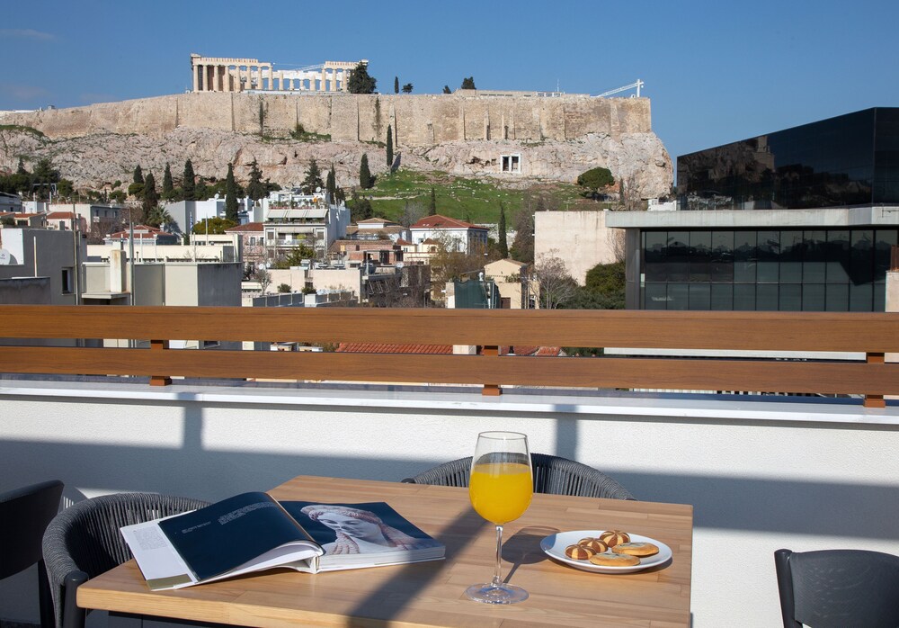 Acropolis Golden Suites By Ghh