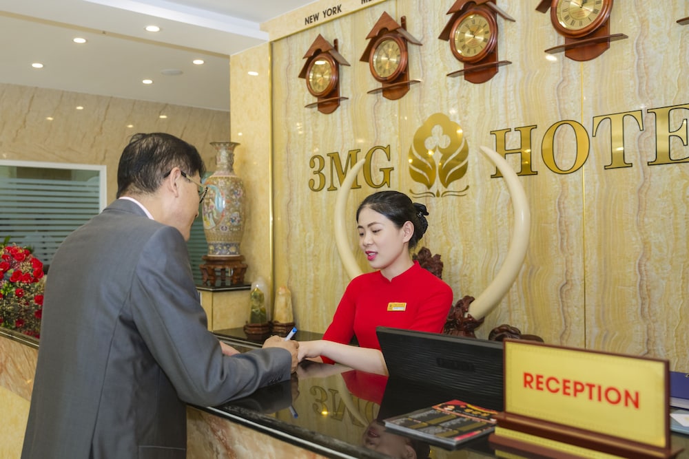 3Mg Lakeside Hotel