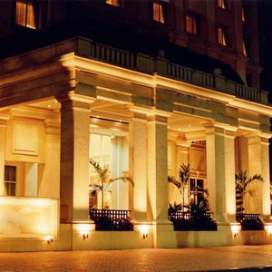 Hotel Mövenpick Hotel Hanoi cazare Hanoi