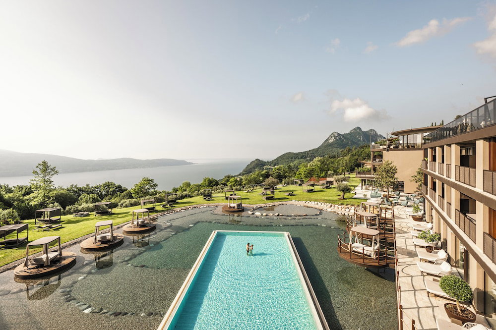 Hotel Stroblhof Lake Garda