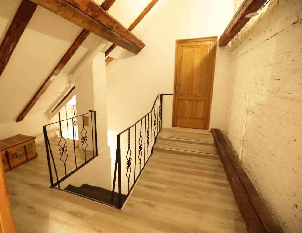 4 Rooms Piata Sfatului