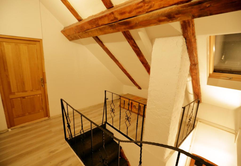 4 Rooms Piata Sfatului