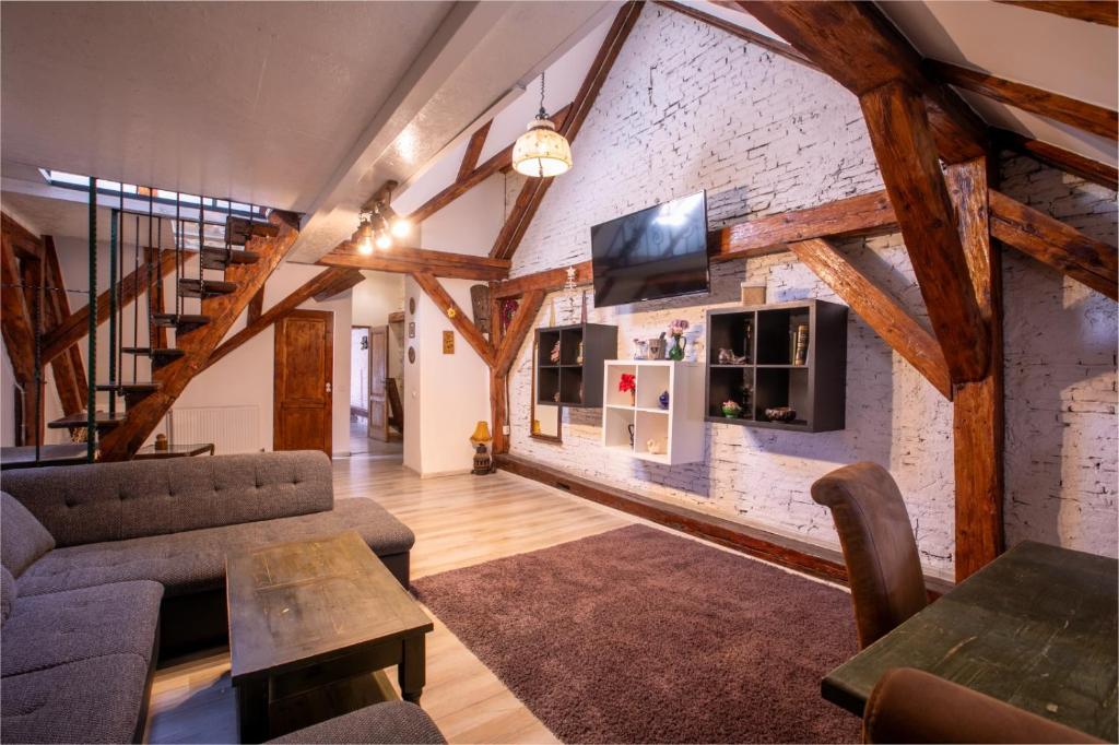 4 Rooms Piata Sfatului
