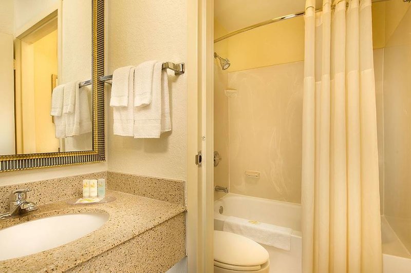 Quality Inn Miami Airport