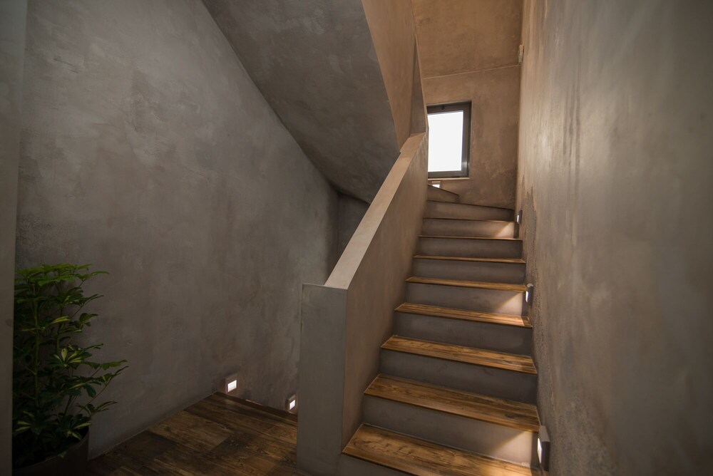 Ederlezi Zoubourlou Aparthotel
