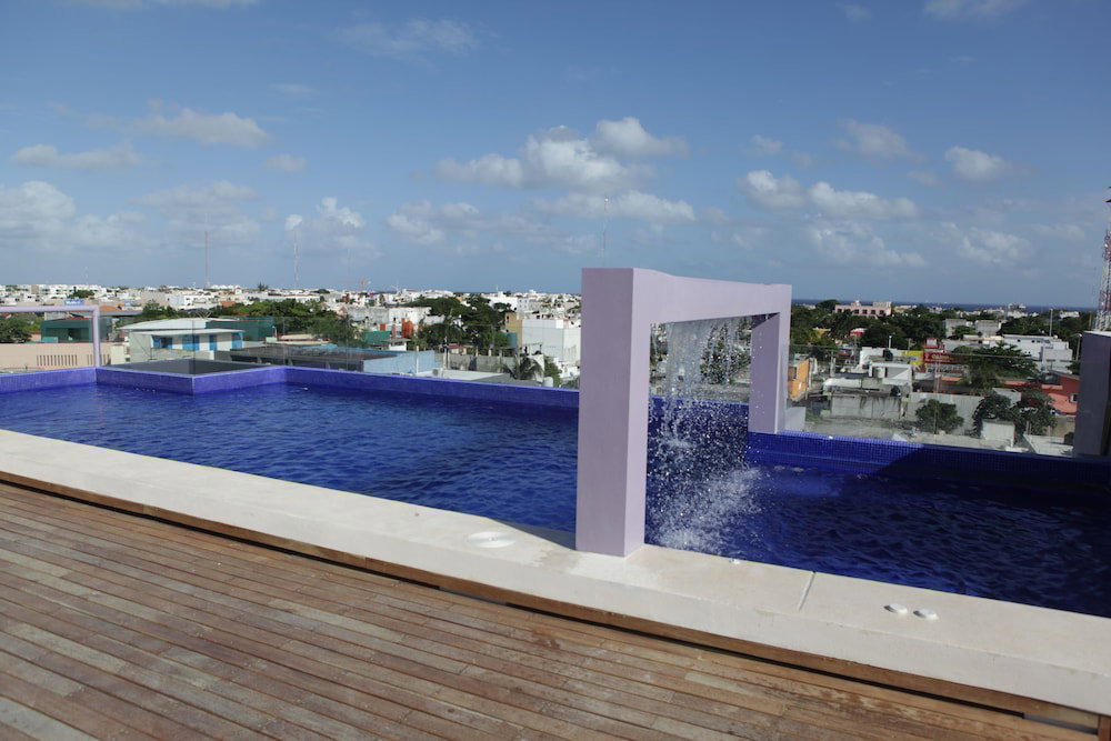 Iris Studios & Apartments