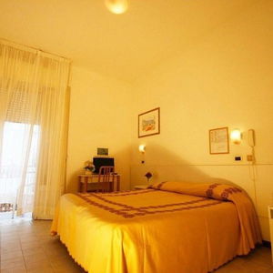 Hotel Eureka cazare Rivazzurra