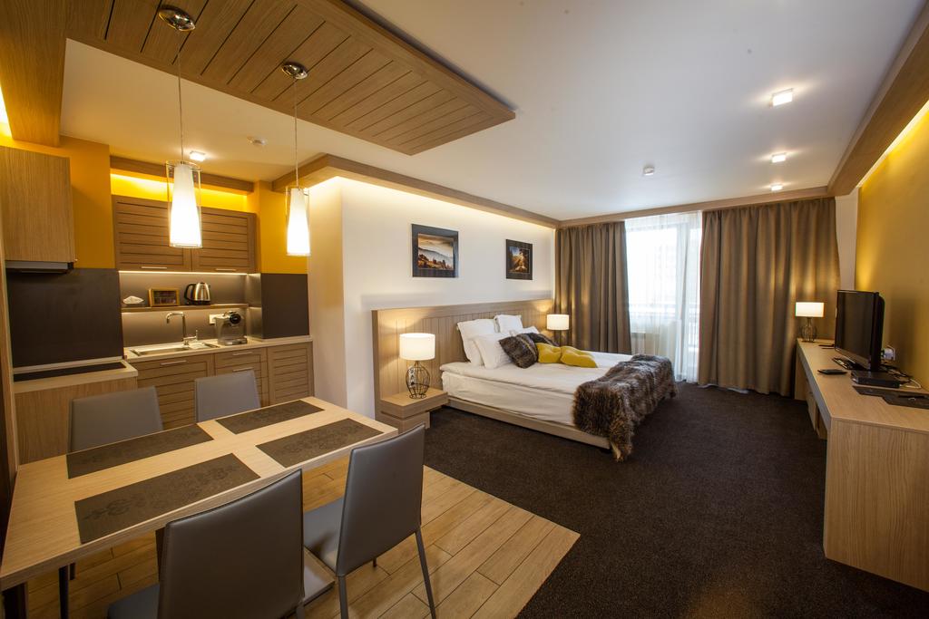 Amira Hotel