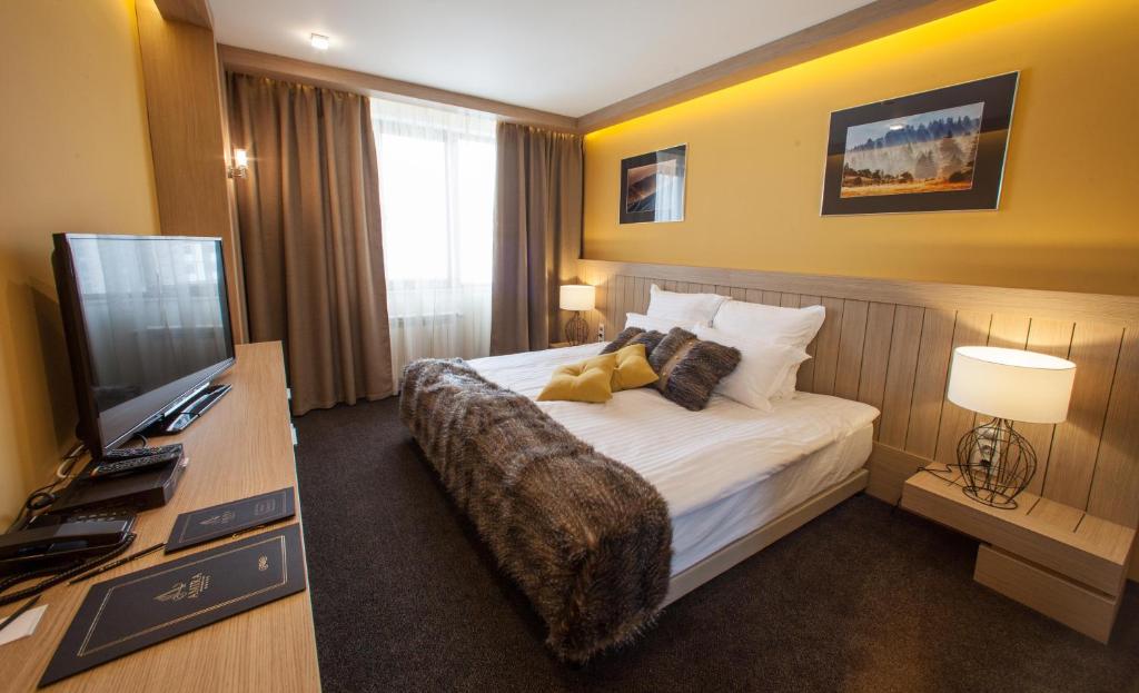 Amira Hotel