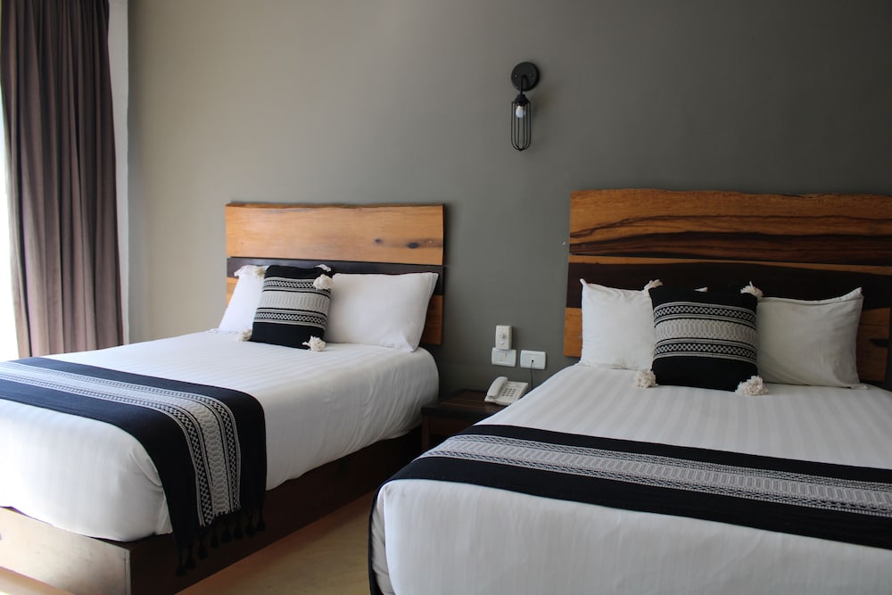 Hotel52