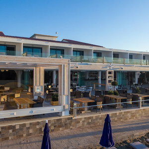 Sejur Mandala Seafront Suites vacanta Laganas
