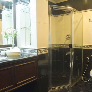 Hotel Herald Suites Solana cazare Manila