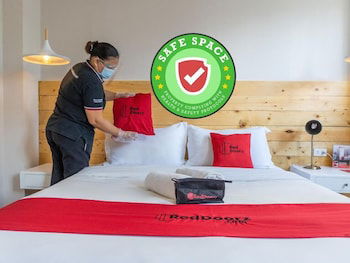 Hotel Reddoorz Edsa Pasay