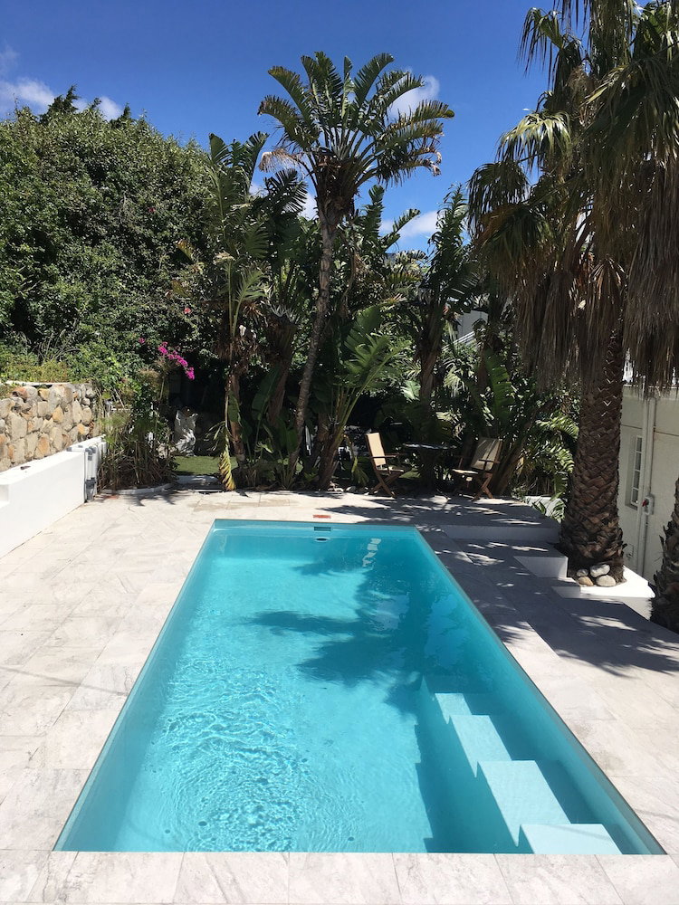 Hotel Cbay58