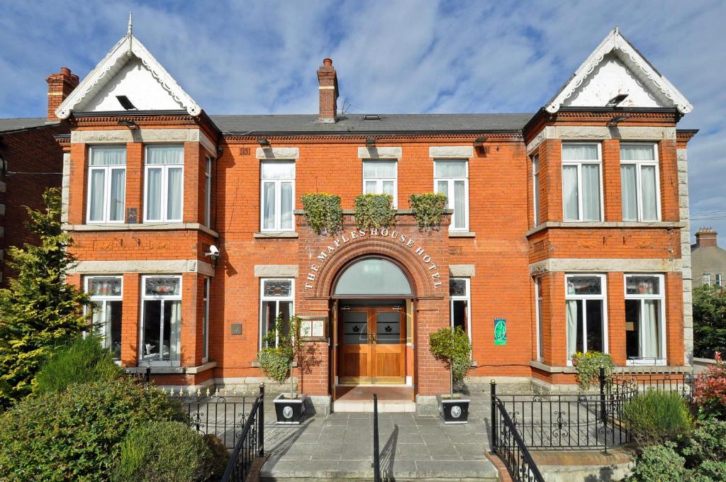 Hotel Maples House Hotel