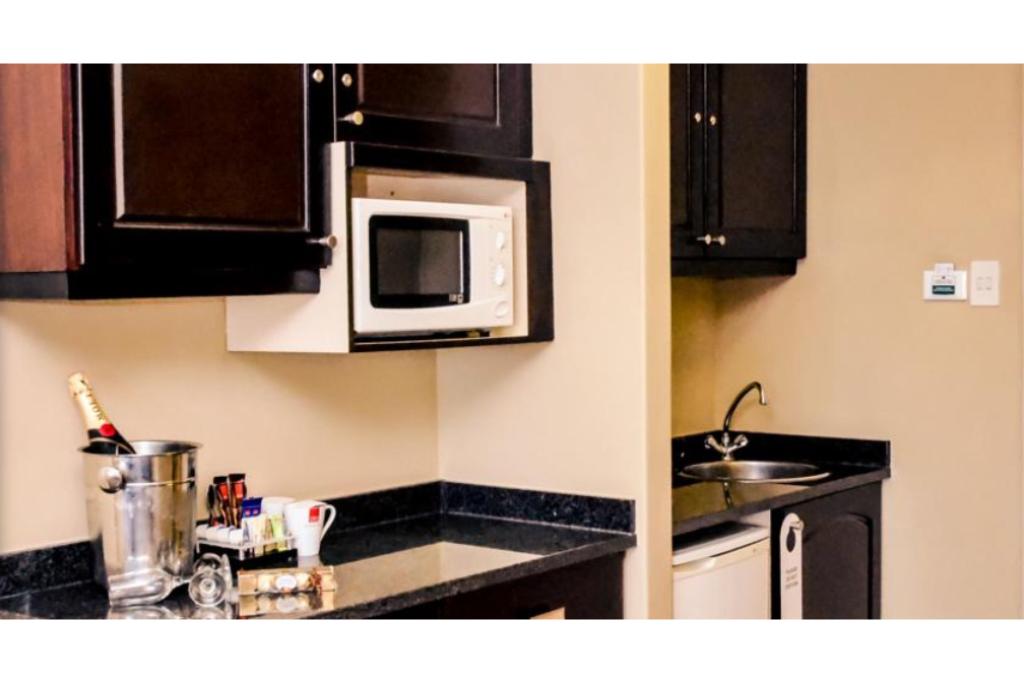 Hotel The Riverside Hotel