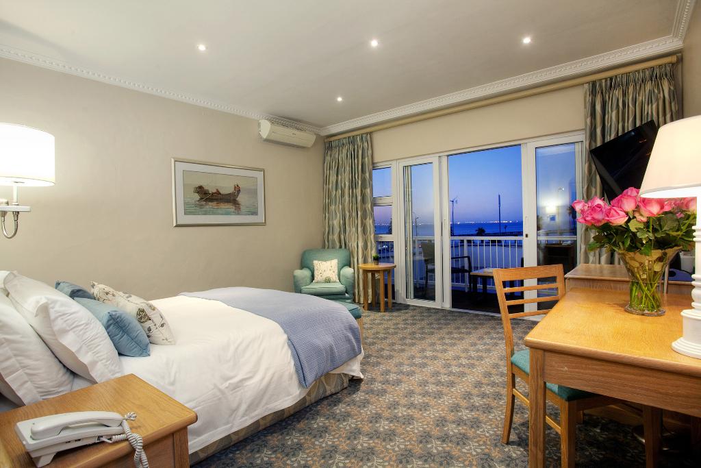 Hotel The Beach Hotel