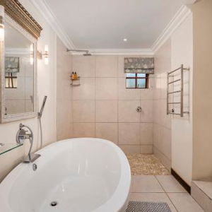 Hotel Millbury Guest House cazare Port Elizabeth