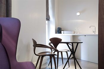 Hotel Hôtel Dupond Smith