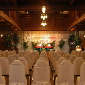 Hotel Mövenpick Suriwongse Hotel Chiang Mai cazare Chiang Mai