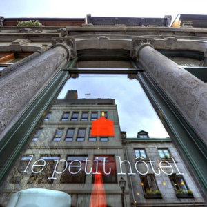 Hotel Le Petit Hotel Vieux-Montreal - Saint-Paul cazare Montreal
