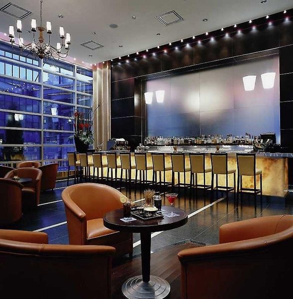 Hotel Sofitel Montreal Golden Mile