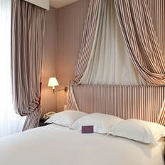 Sejur Le Belgrand Hotel Paris Champs Elysees, Tapestry vacanta Paris