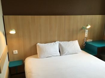 Reseda Hotel