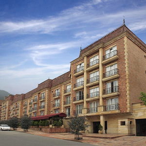 Hotel Estelar Windsor House cazare Bogota