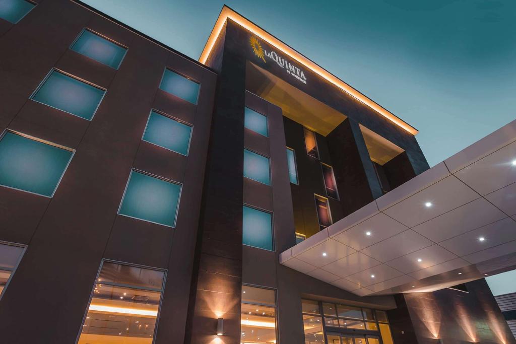 Hotel La Quinta By Wyndham Santiago Aeropuerto