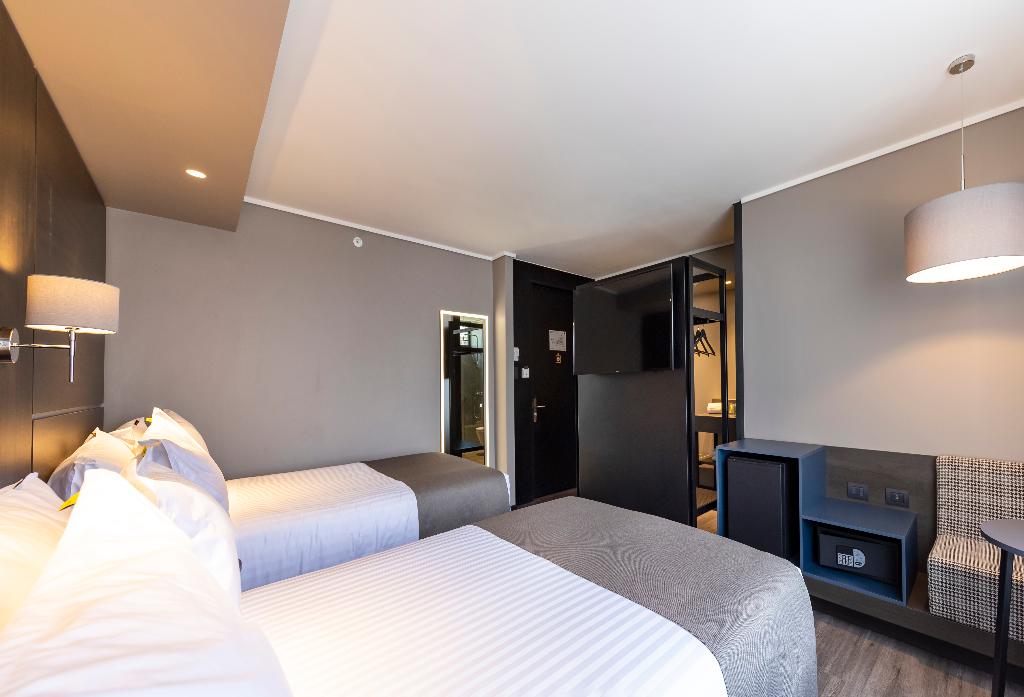 Hotel Ola Santiago Providencia, Tapestry Collection By Hilton