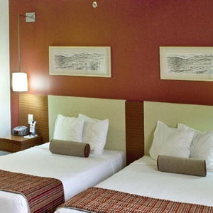 Hotel Comfort Suites Brasilia cazare Brasilia