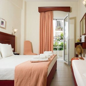 Hotel Xenios Loutra Village Beach Hotel cazare Loutra