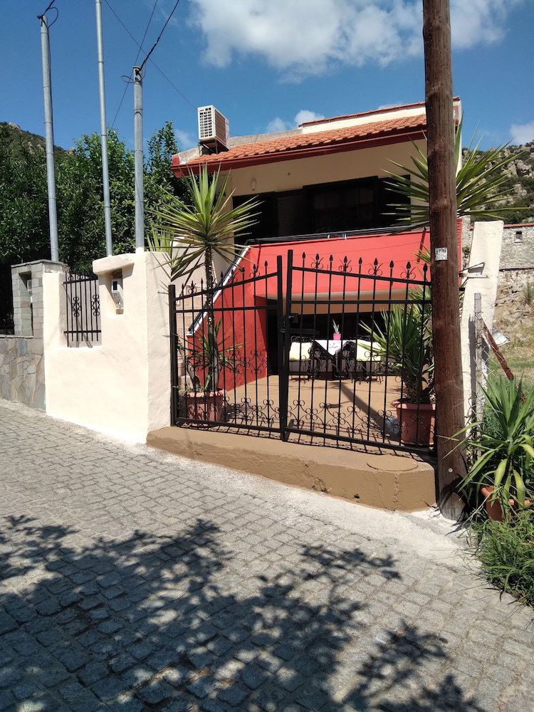 Hotel Maisonette Maria - For Tranquility. Sykia Chalkidikis
