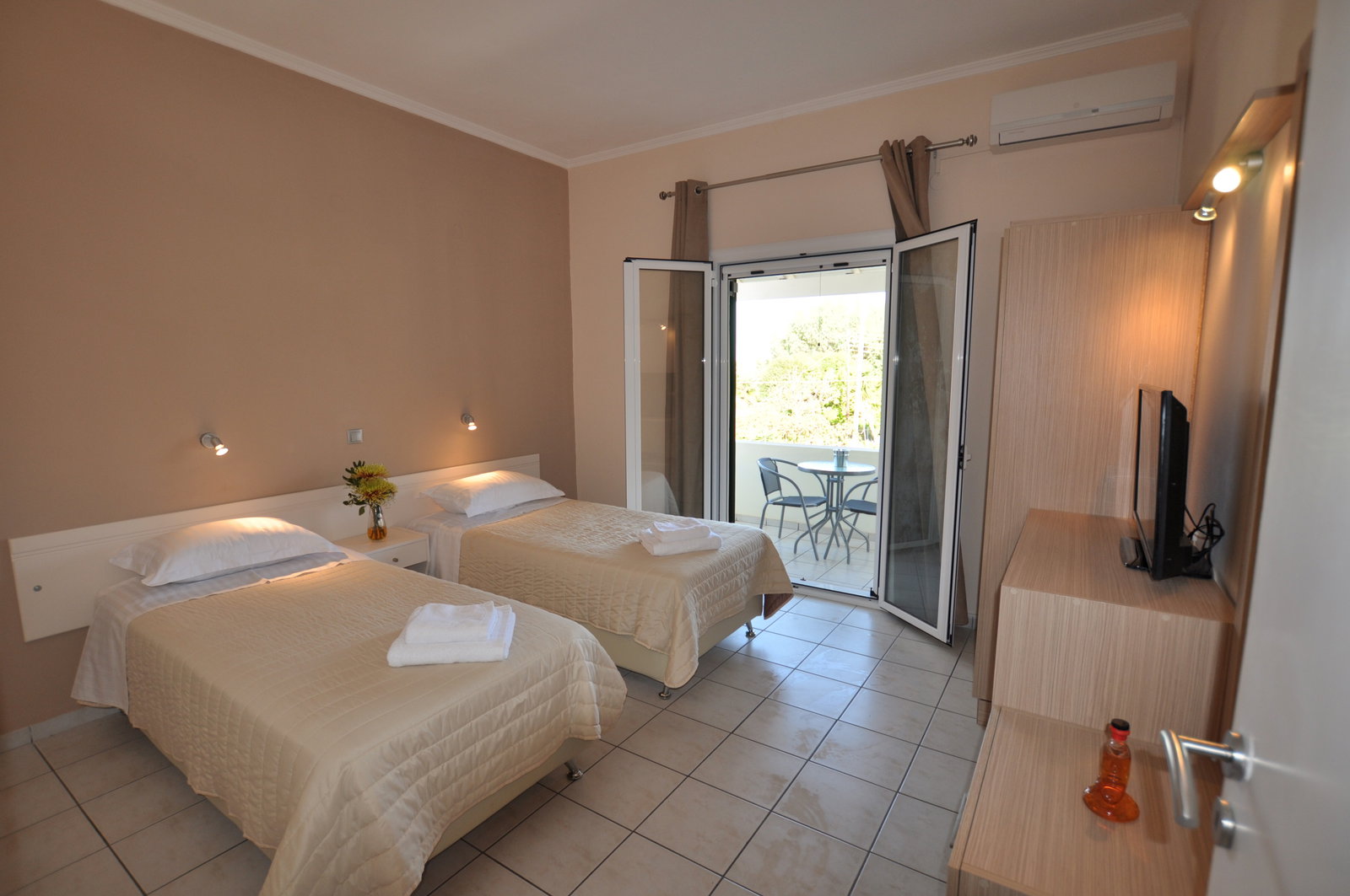 Ammos Apartments