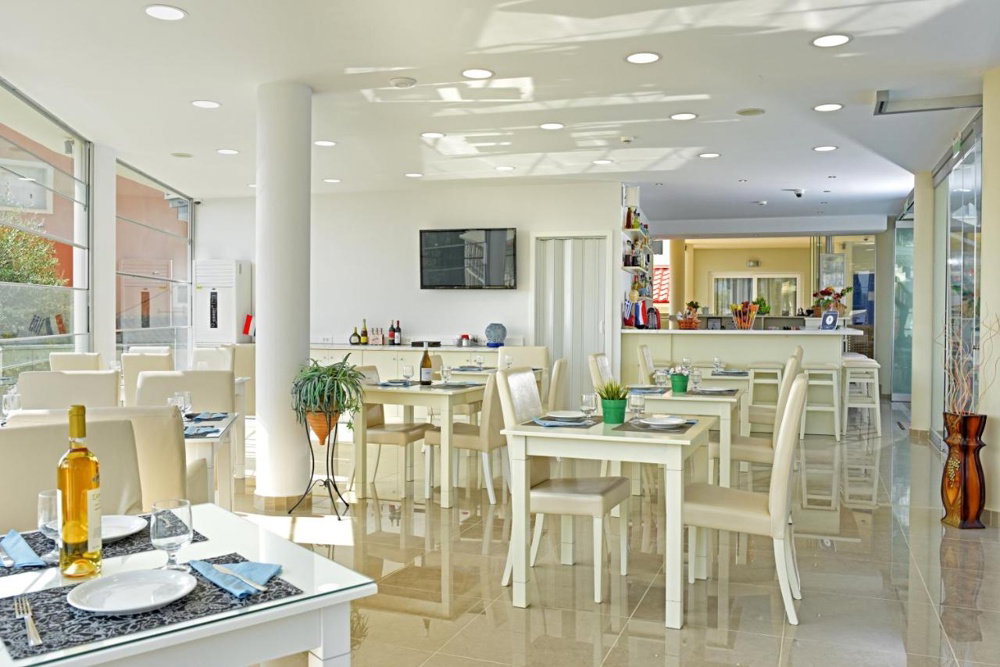 Palapart Gikas Suites And Studios