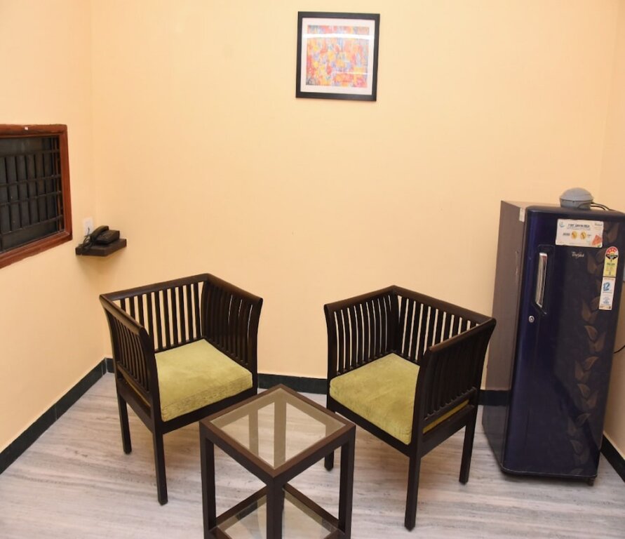 Hotel Aishwaryam Deshna Service Apartment