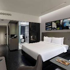 Hotel Novotel Chennai Chamiers Road cazare Chennai