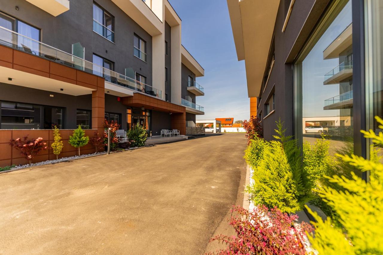 M City Aparthotel