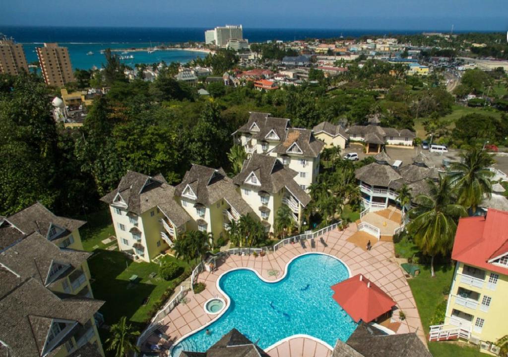 Hotel Mystic Ridge Resort