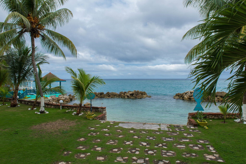Tropical Beach Suite