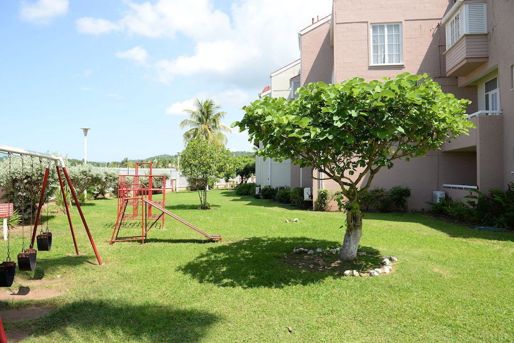 Fishermans Point Apartments