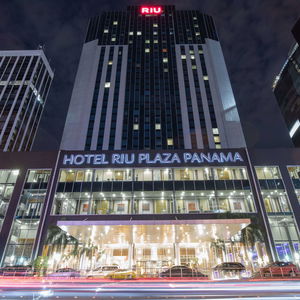 Hotel Riu Plaza Panama cazare Panama City