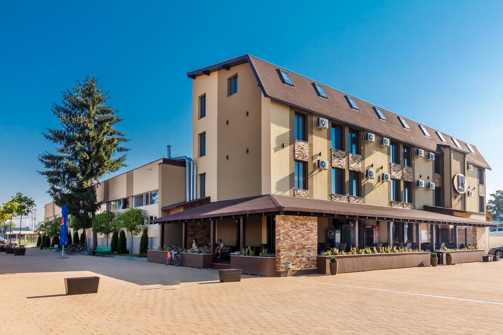 Ymy Hotel