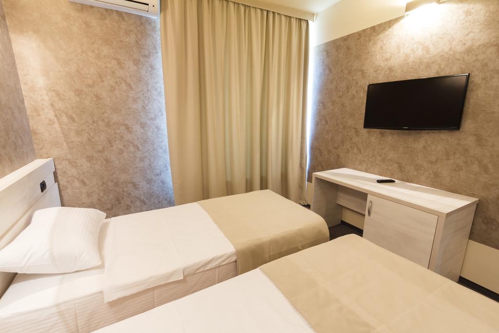 Ymy Hotel